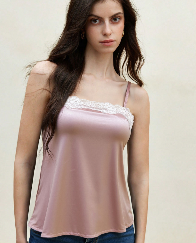 Lace-trimmed Strap Vest Close-fitting Inner Layer And A Boldly Individual Bandeau Design